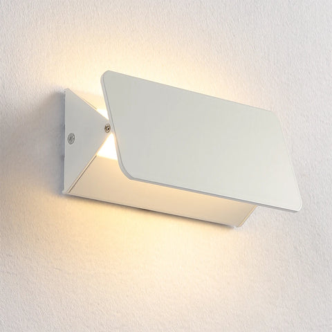 Umeko Wall Lamp
